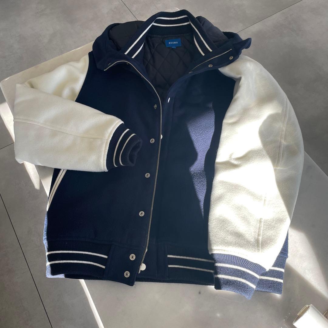 BEAMS スタジャン ネイビー/ホワイト フード付き BEAMS