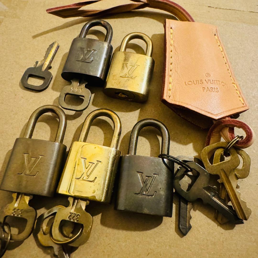 ルイヴィトン カデナ 鍵 5点 セット クロシェット