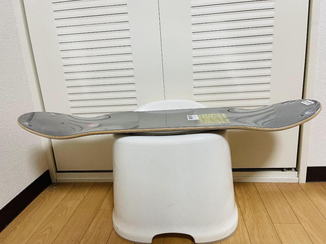 台湾製無地黒デッキテープ付き SHAKE JUNT8.0デッキ 在庫処分