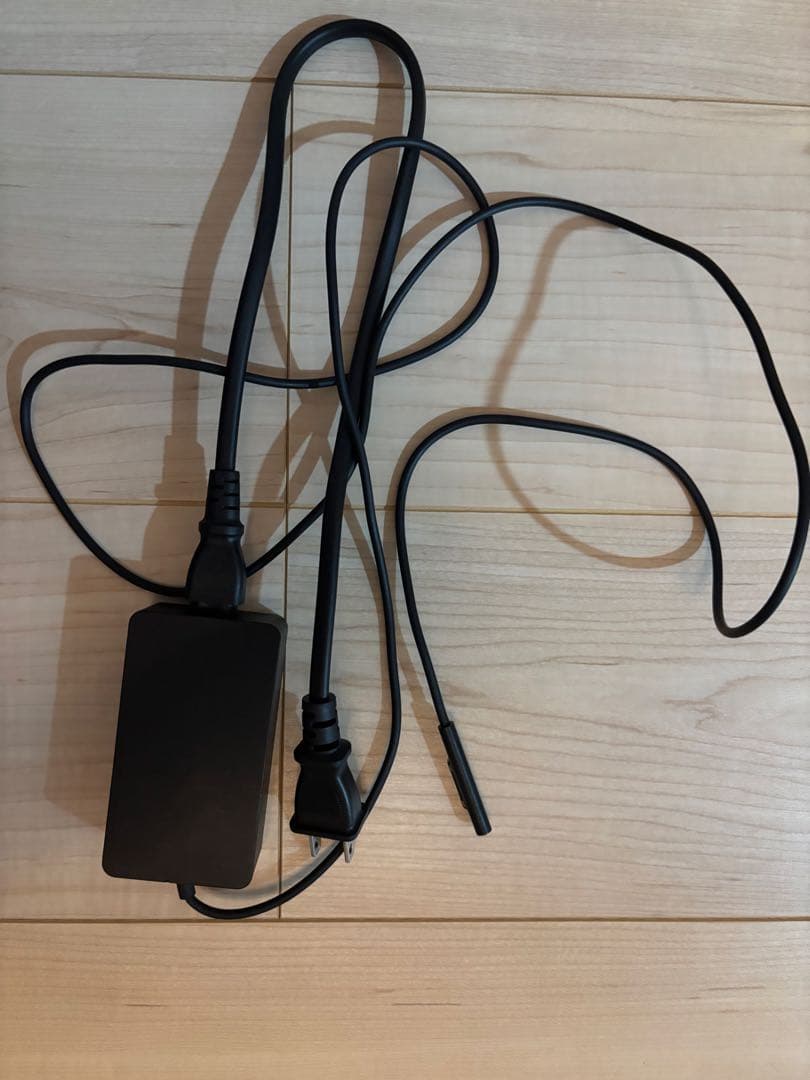 【美品】Surface Go 2 /Office付/タイプカバー＆アダプター付き