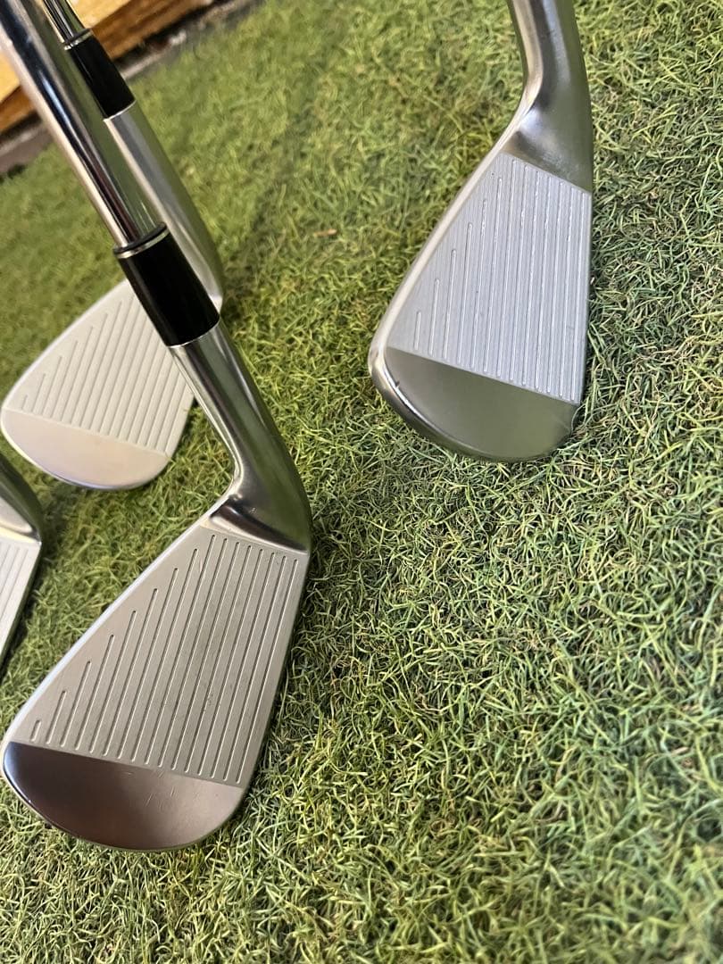 美品　ZXi7 アイアン　DG105 S200 PW~6