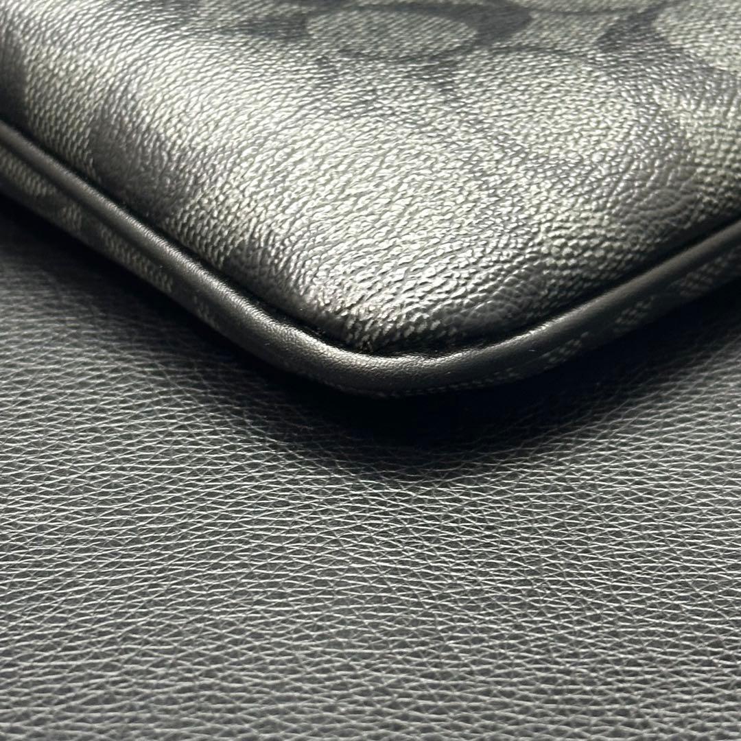 美品 コーチ ショルダーバッグ クロスボディ 斜め掛け ボディバッグ メンズ