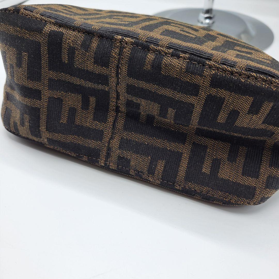 FENDI ズッカ柄 アクセサリーポーチ 美品 保存袋付き ミニバッグ
