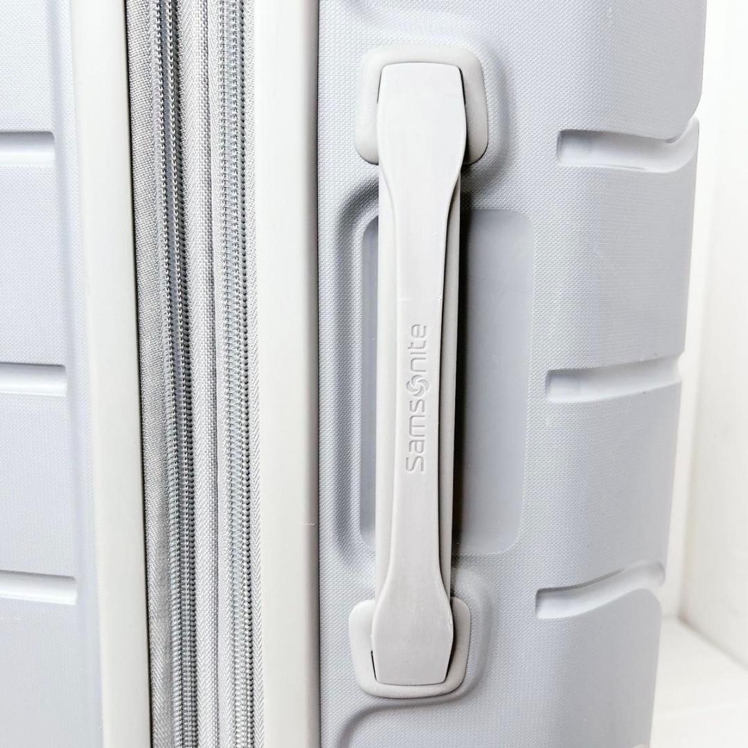 サムソナイト　 freeform フリーフォーム　ライトグレー　スーツケース