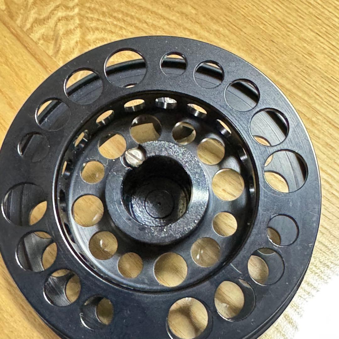 VARIVAS Surface System フライリール ブラック - メルカリ