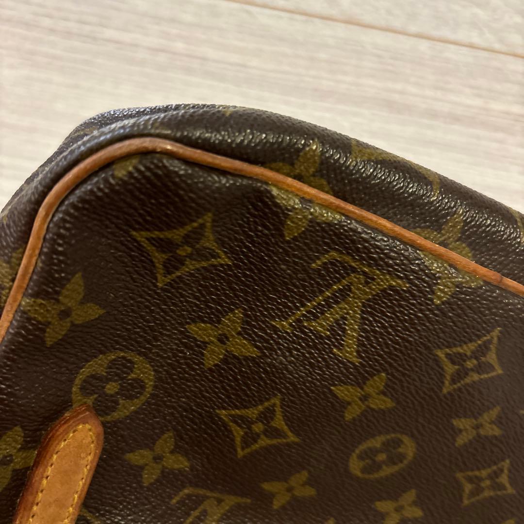 Louis Vuitton モノグラム ボディバッグ　ショルダーバッグ