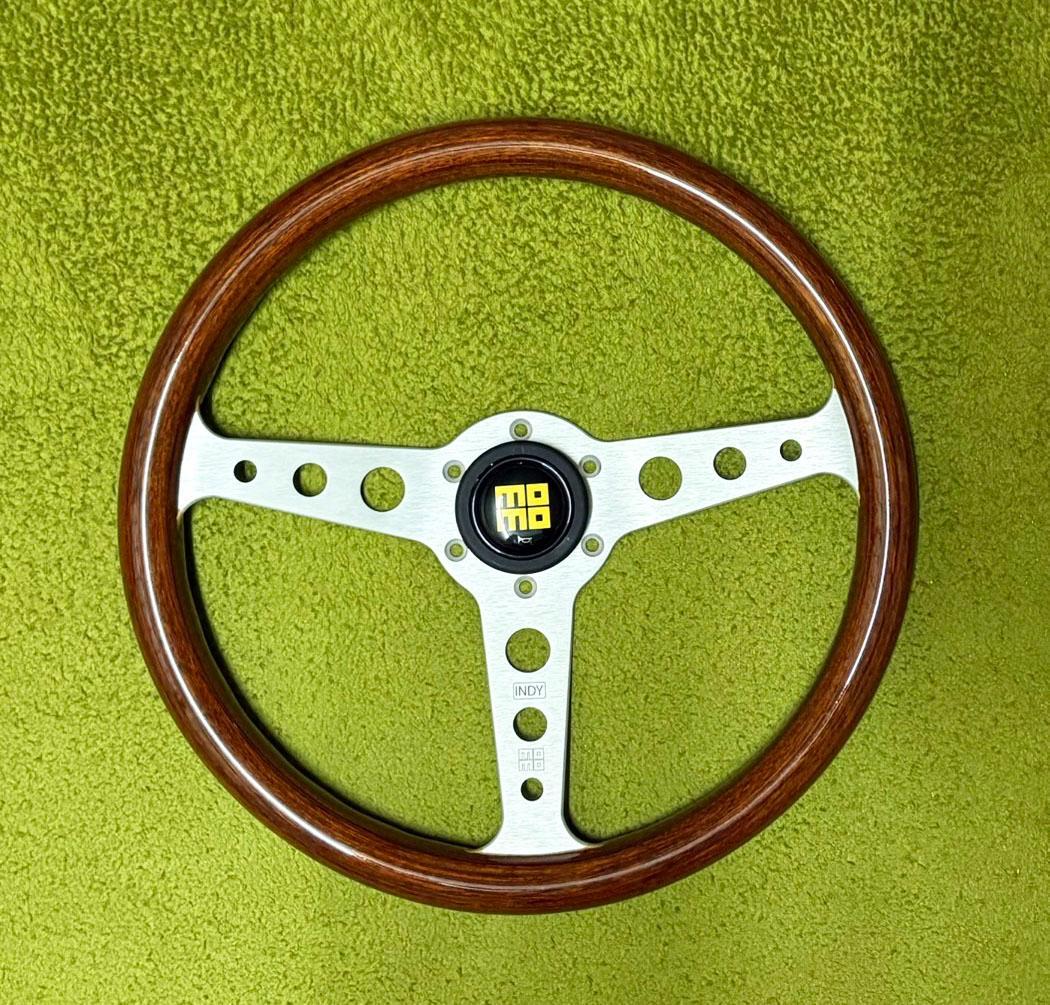 MOMO モモ ステアリング 　ヘリテージライン インディ マホガニー35パイ