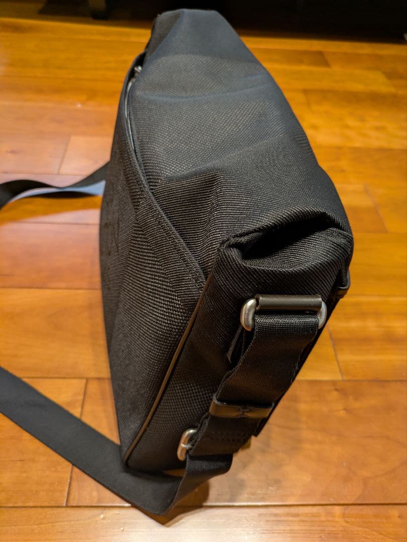 LOUIS VUITTON ブラックショルダーバッグ