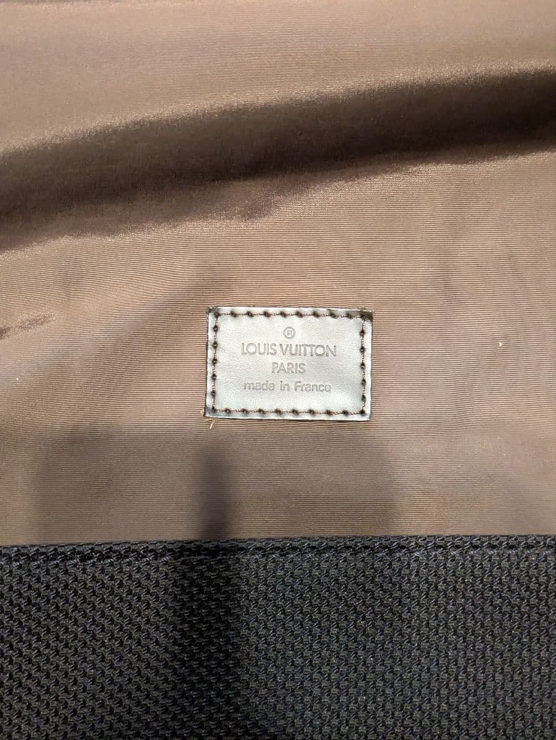 LOUIS VUITTON ブラックショルダーバッグ