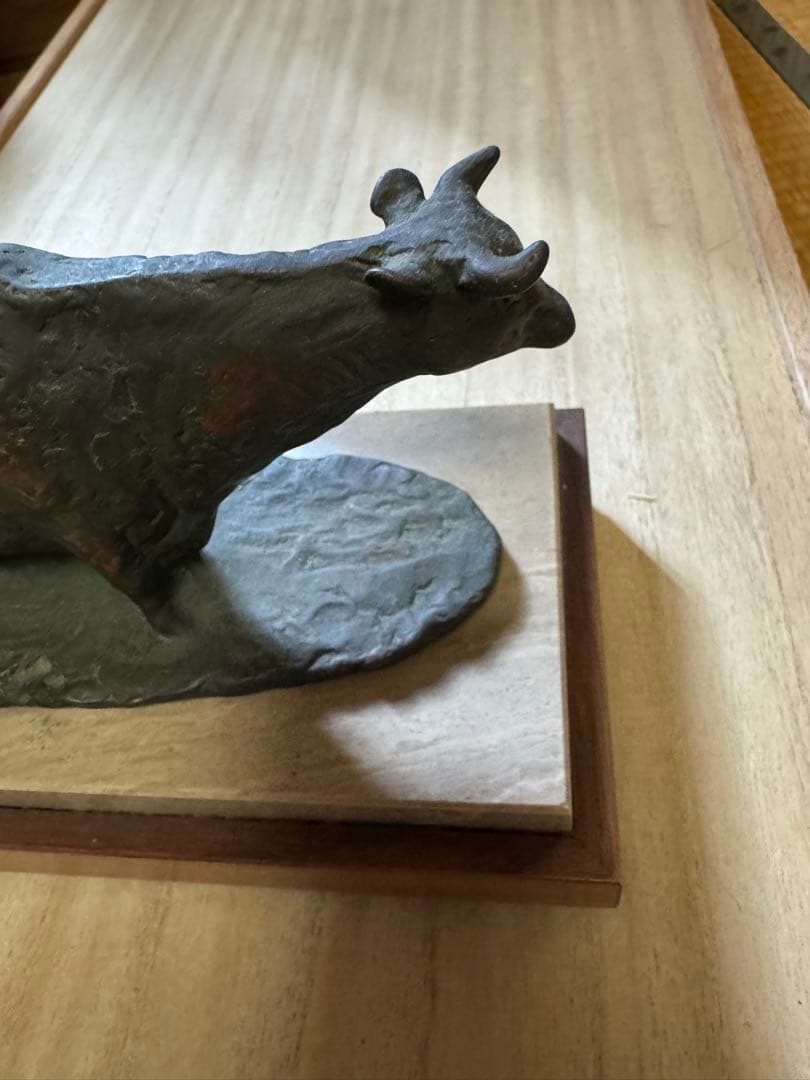 彫刻 大理石台座付き 日本の彫刻家 古賀忠雄 草原の朝