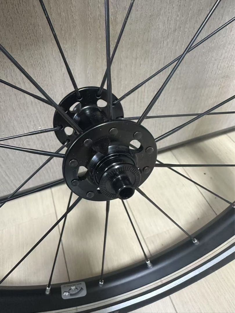 BROMPTON カーボンホイール 未使用品 BROMPTON カーボンホイール 未