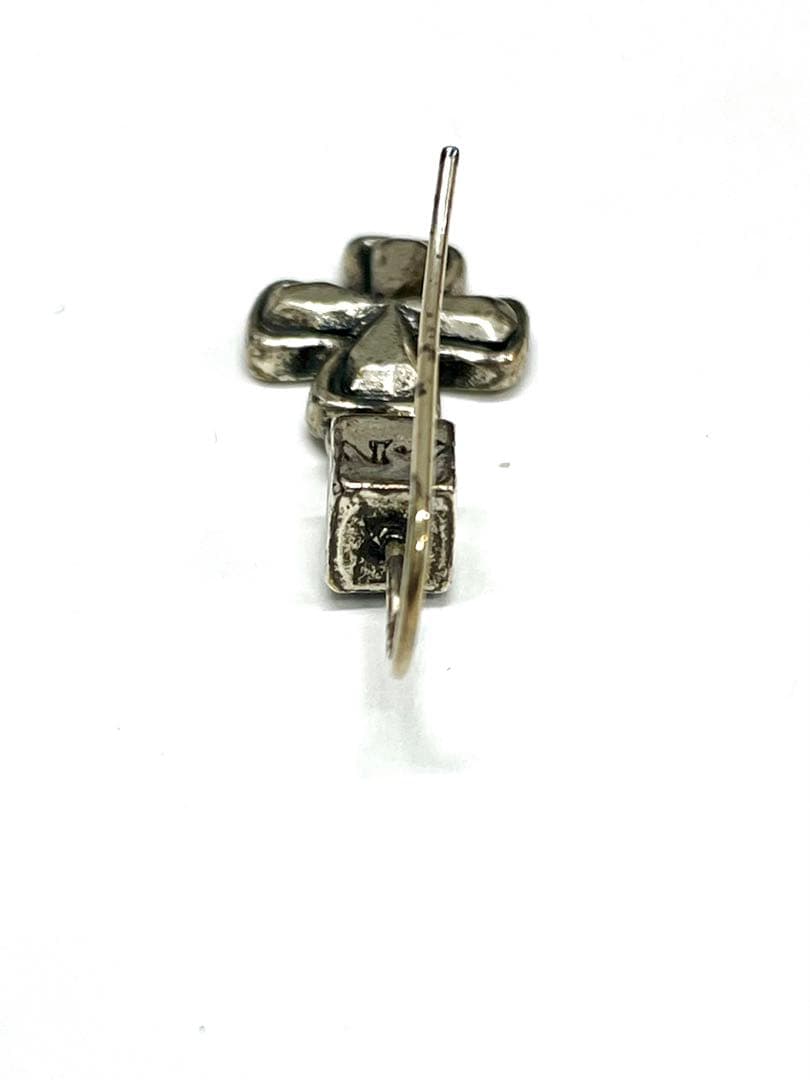 専用　正規品CHANELクロスピアス　片方