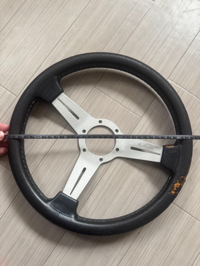 ナルディ ステアリング 330mm 33π