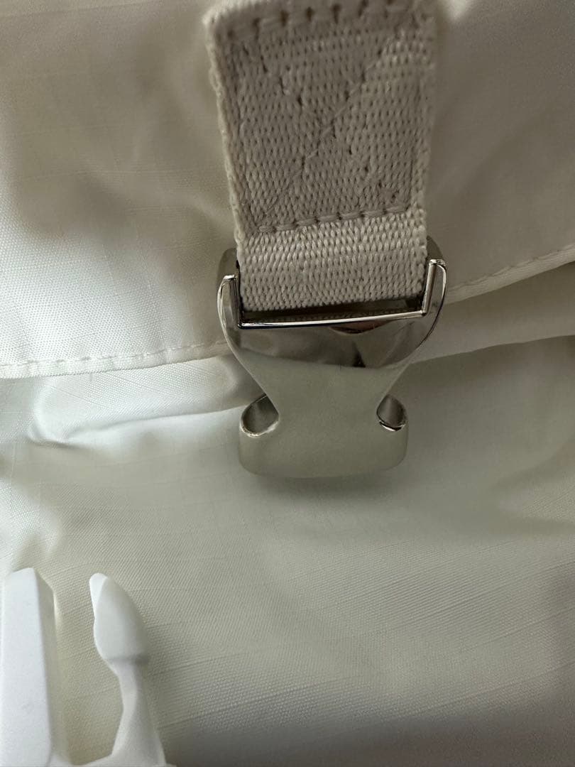 大人気神崎恵とレスポコラボリュックですLeSportsac ホワイトバックパック