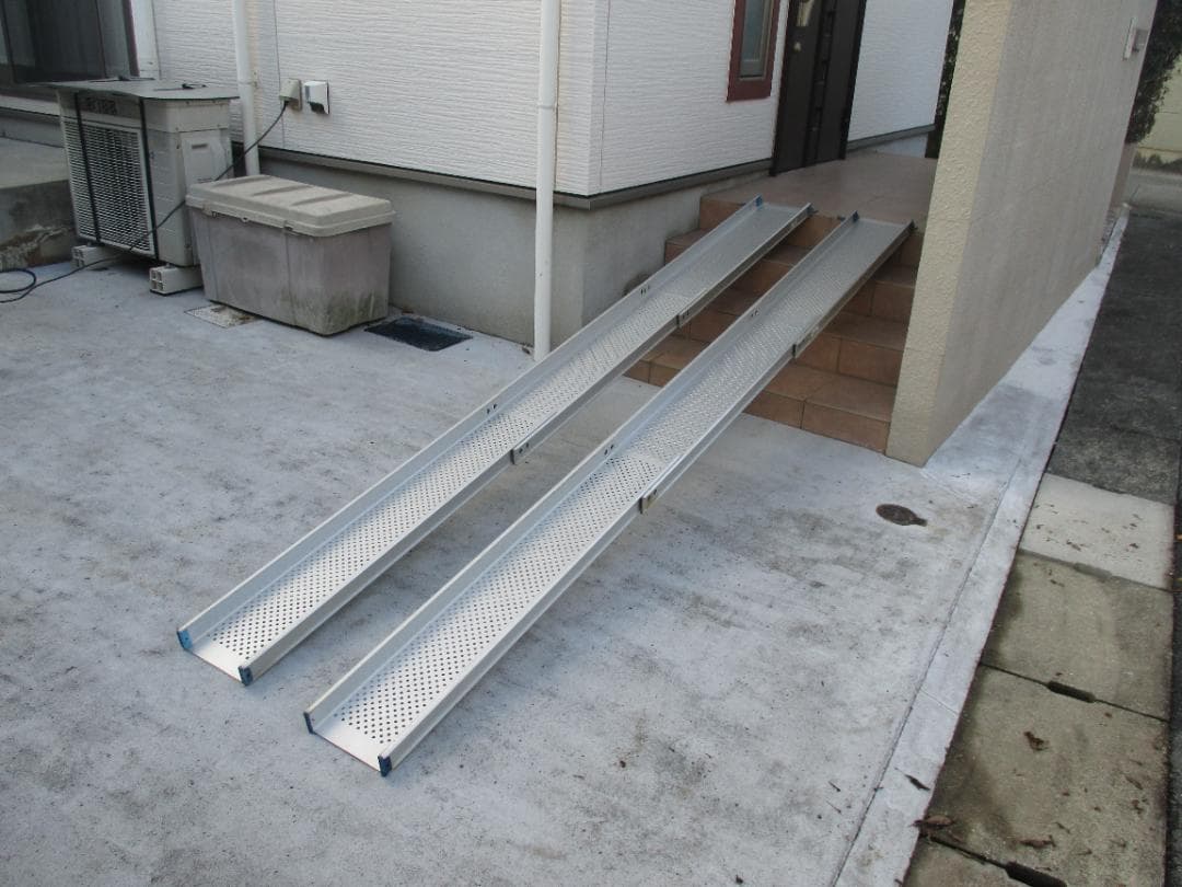 東山産業 スライドスロープ ESK300 アルミ 1.5 ～ 3m車椅子段差解消