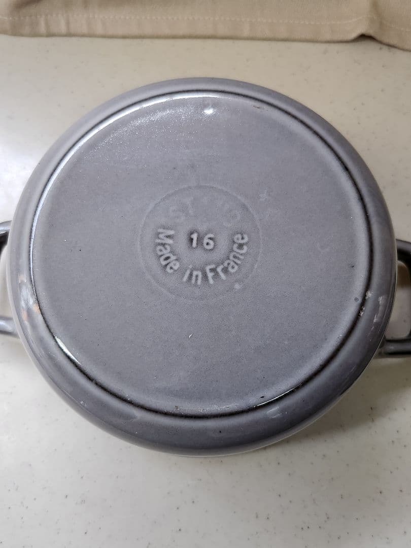 ■稀少■ ストウブ(Staub)ラウンドココット16cm[旧旧型] グレー