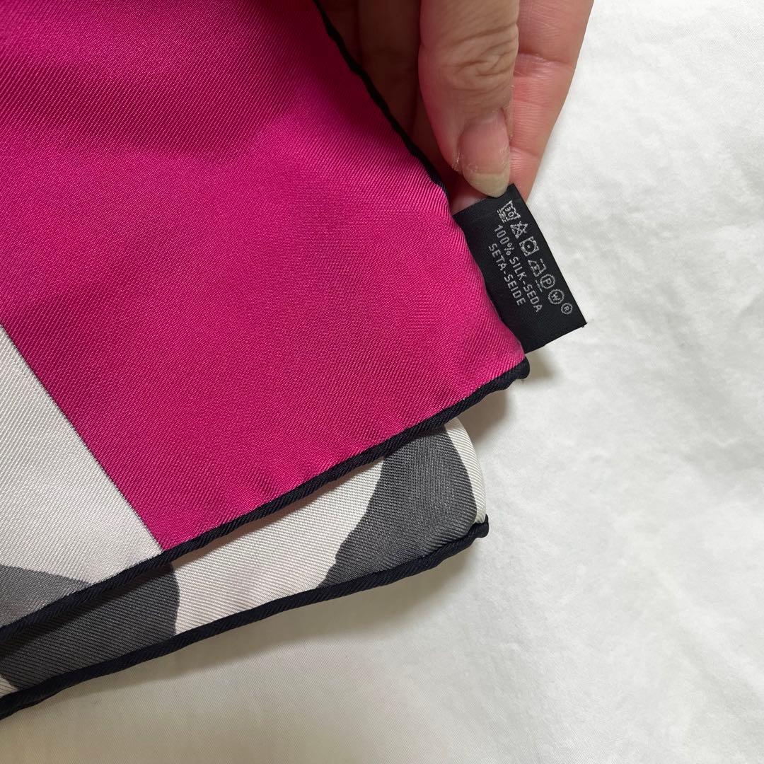 エルメス スカーフ カレ ウォッシュ 90 バックルの工房・デタイユ