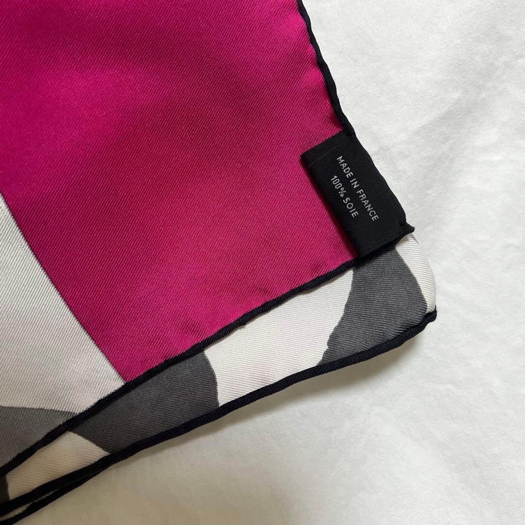 エルメス スカーフ カレ ウォッシュ 90 バックルの工房・デタイユ