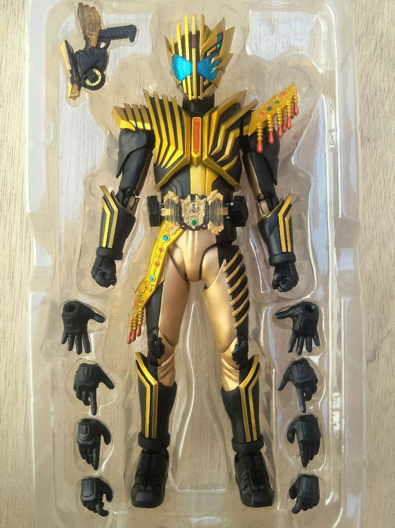 S.H.Figuarts 仮面ライダーレジェンド ガッチャード