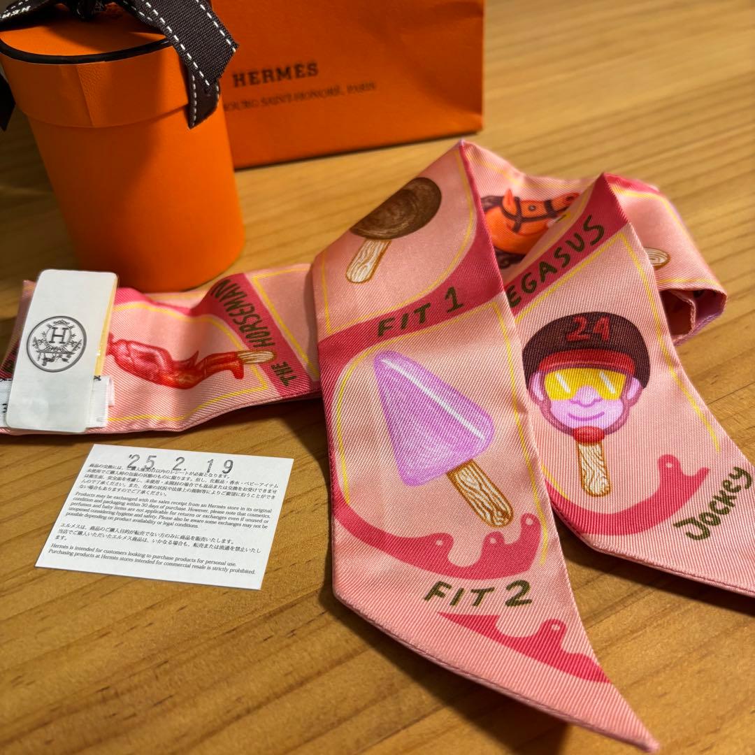 新品未使用品　美品　HERMES ファニーアイスクリーム柄 ツイリー