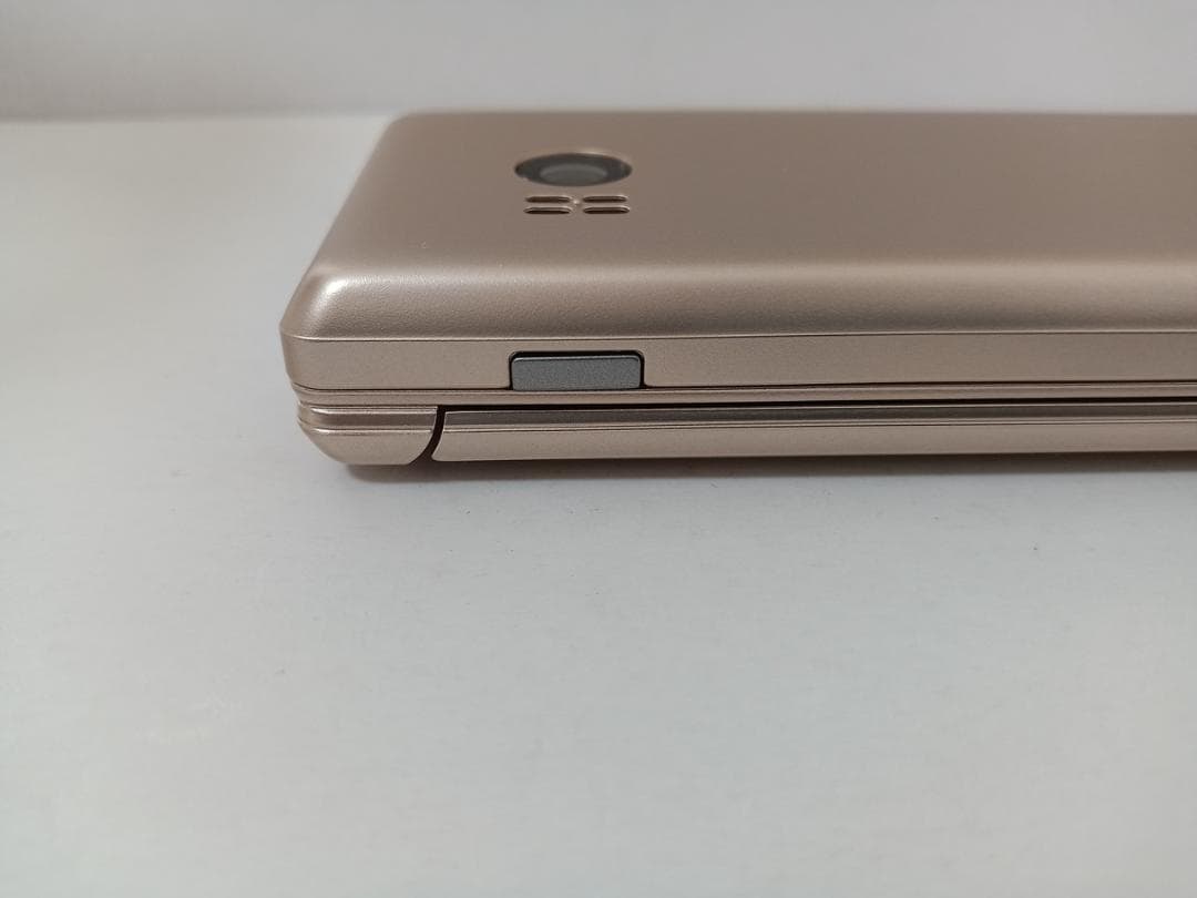 ☆ SoftBank かんたん携帯11 A207SH ゴールド - メルカリ