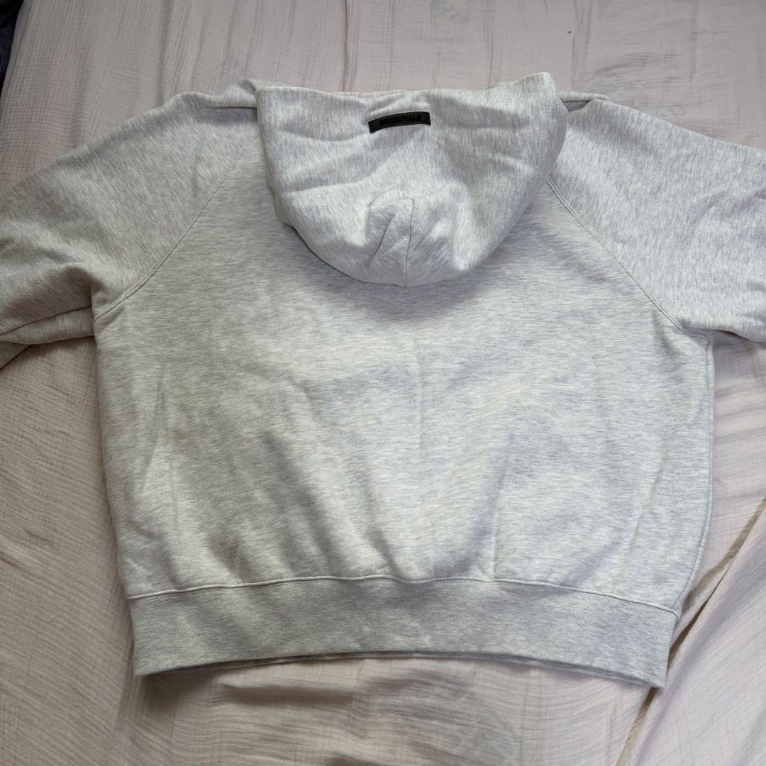 ESSENTIALS フード付き スウェット グレー