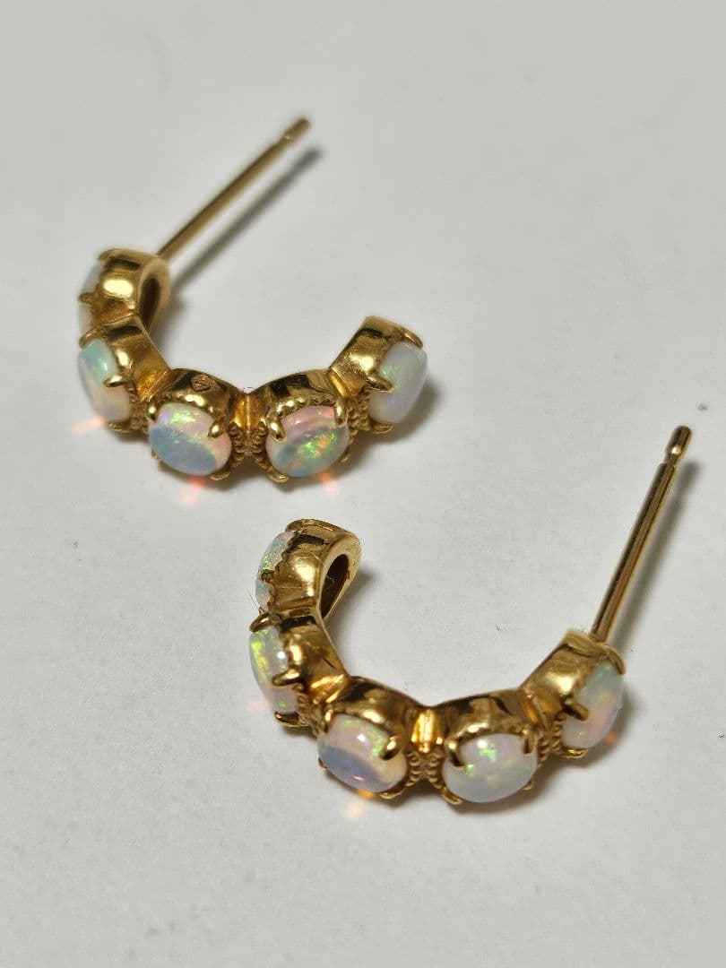 【最終値下げ】K18YGオパールフープピアス