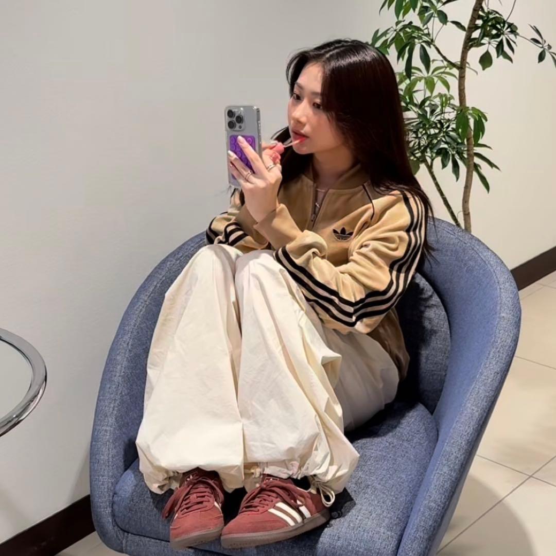 新品S⭐️adidas アディカラー ブラウンベロア トラックトップ ゆーすけ着用