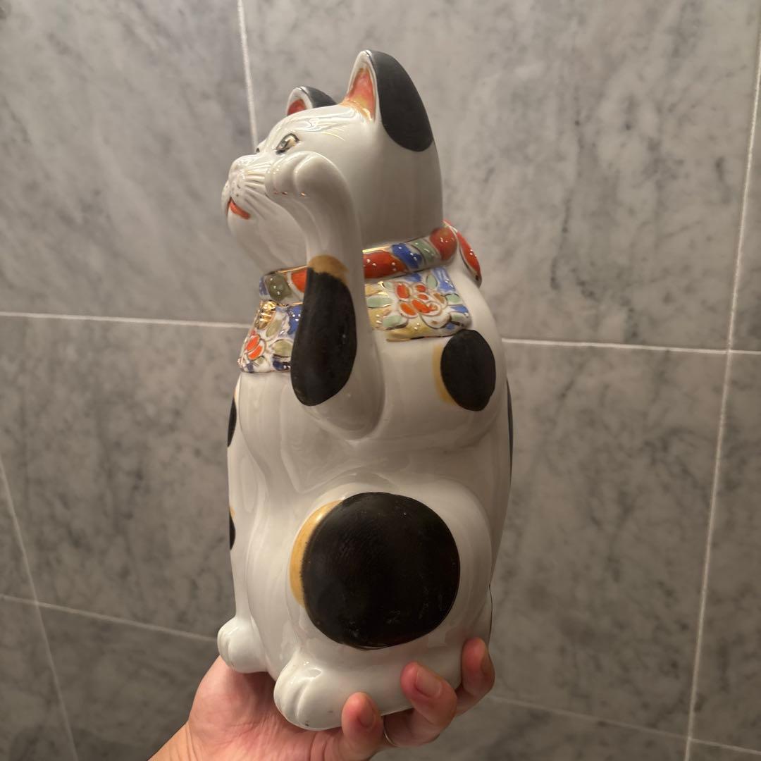 アンティーク　神秘的な瞳でとても雰囲気のあるお金や良き人を招く招き