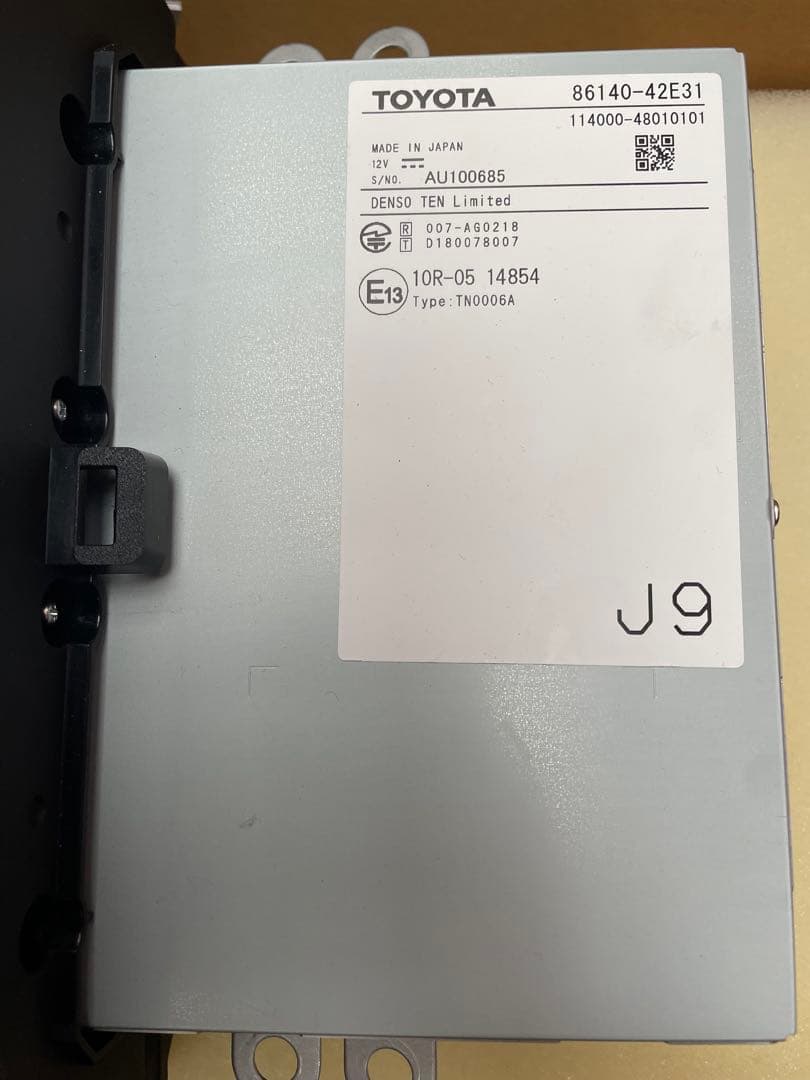 i*i様 トヨタrav4 ディスプレイオーディオ