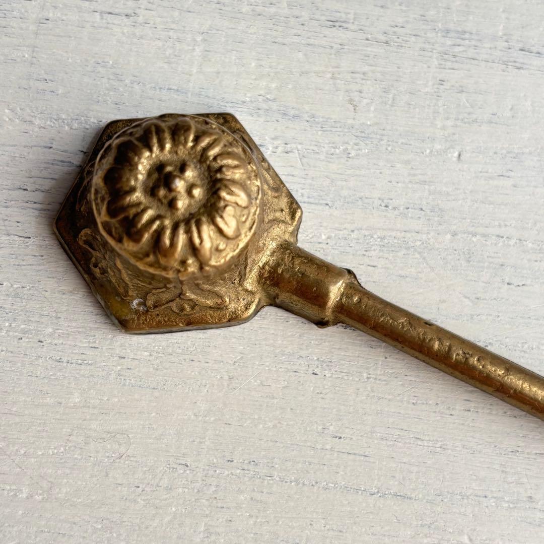 【ドイツ】キャンドル 火消し棒 真鍮 ロココ ヴィンテージ 金色 ヴィクトリアン