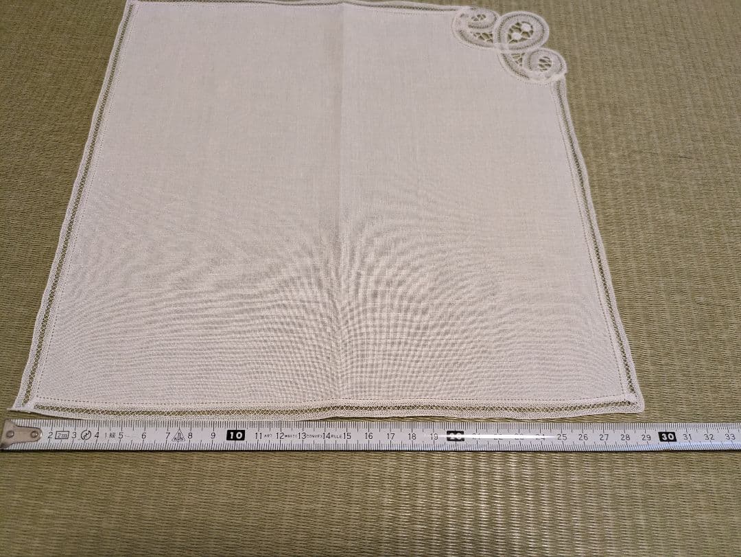 ♦️ベルギーレース　刺繍入りテーブルクロス・テーブルナプキン　セット