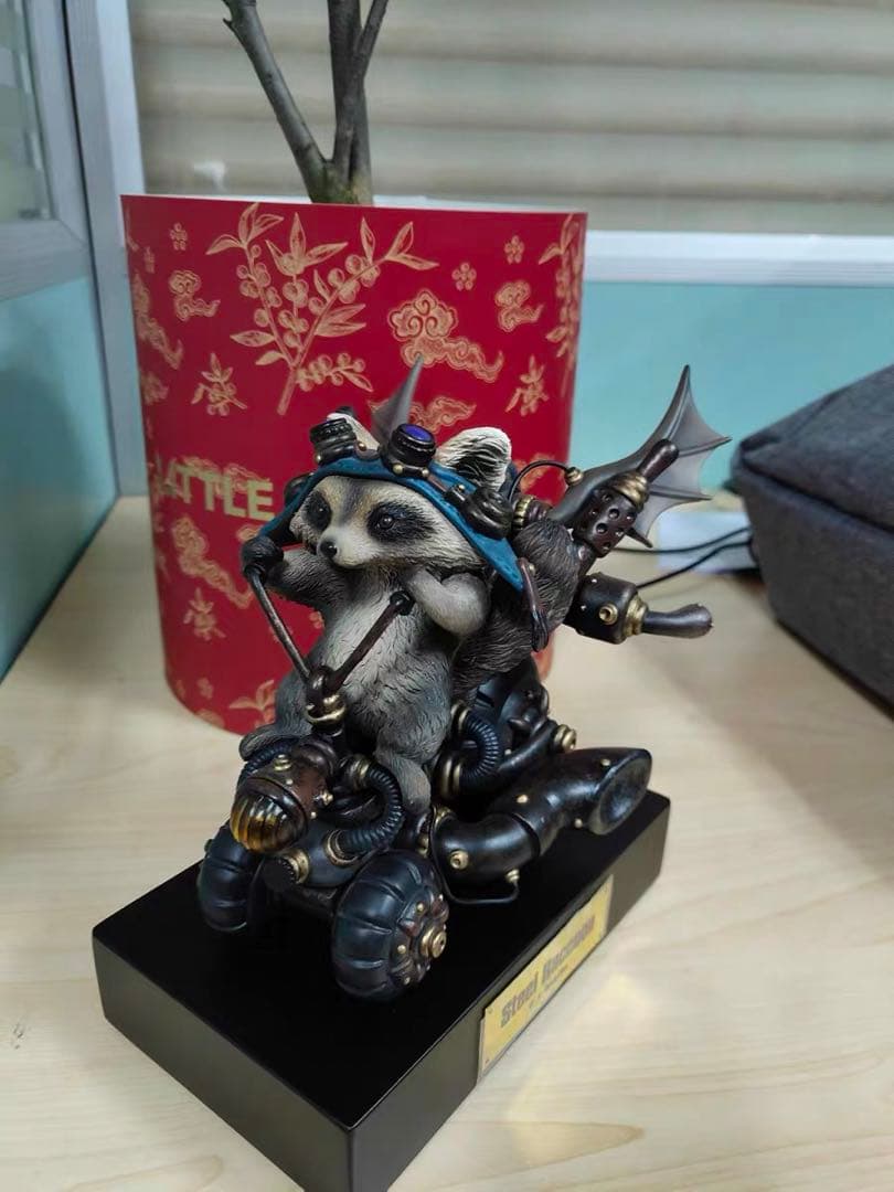 デザイナーズトイ 鎌田光司 鋼製アライグマ機関車 トレトイフィギュア