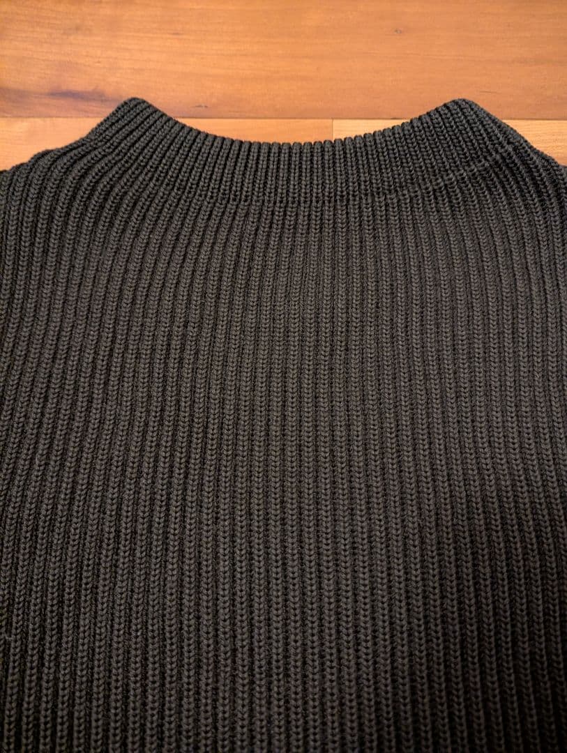 アンデルセンアンデルセン 5GG クールネック ハンティンググリーン　Sサイズ