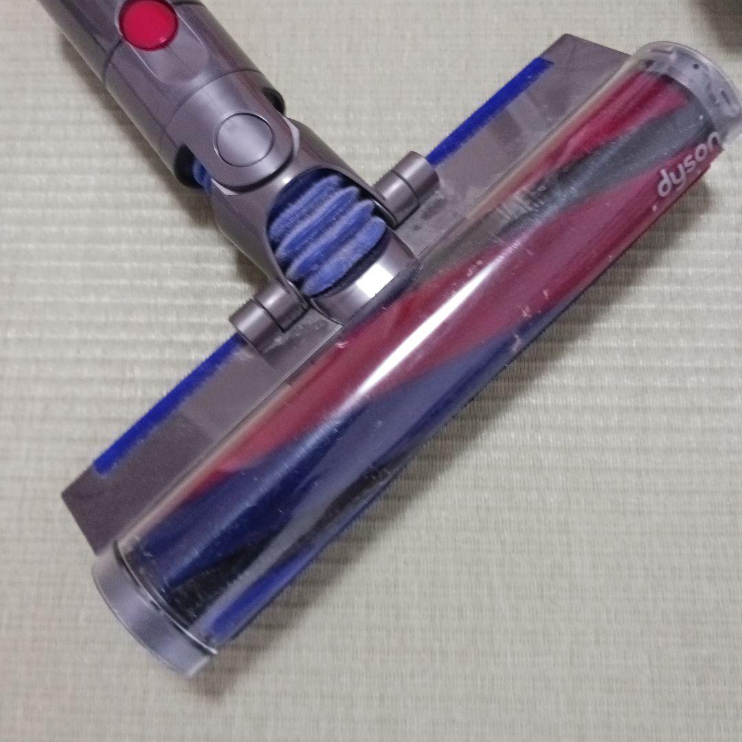 ダイソン　掃除機DigitalSlimFluffy+　本体 充電器・各ノズル付き