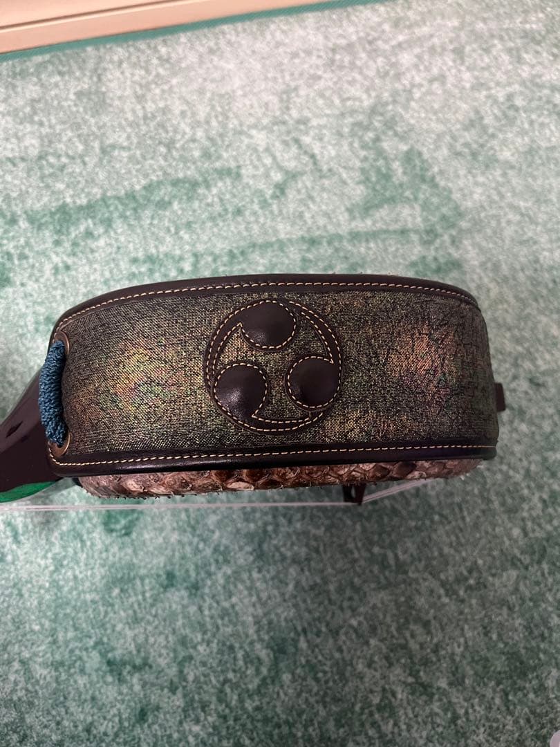 三線本体 ヘビ皮 沖縄本島黒木マカビ型 強化張り 本格 当時24万