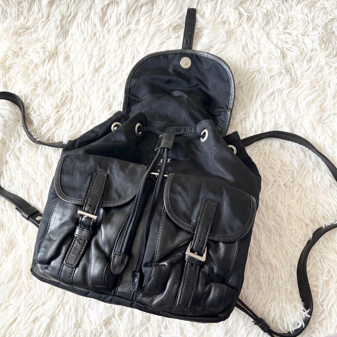 未使用級✨PRADA プラダ　リュックサック　ナイロン　レザー　三角ロゴプレート