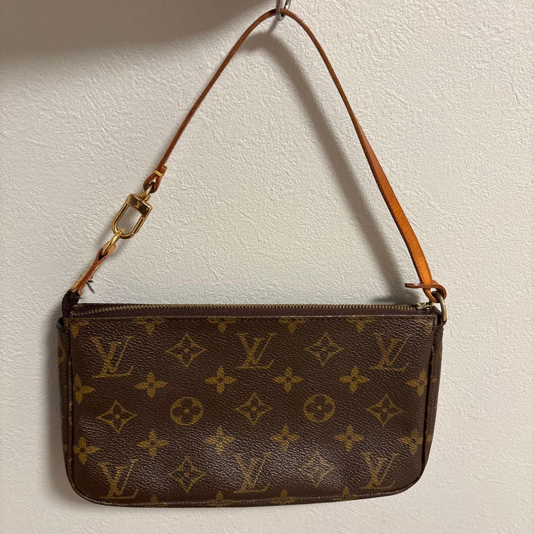 LOUIS VUITTON モノグラムポシェットアクセソワールポーチ