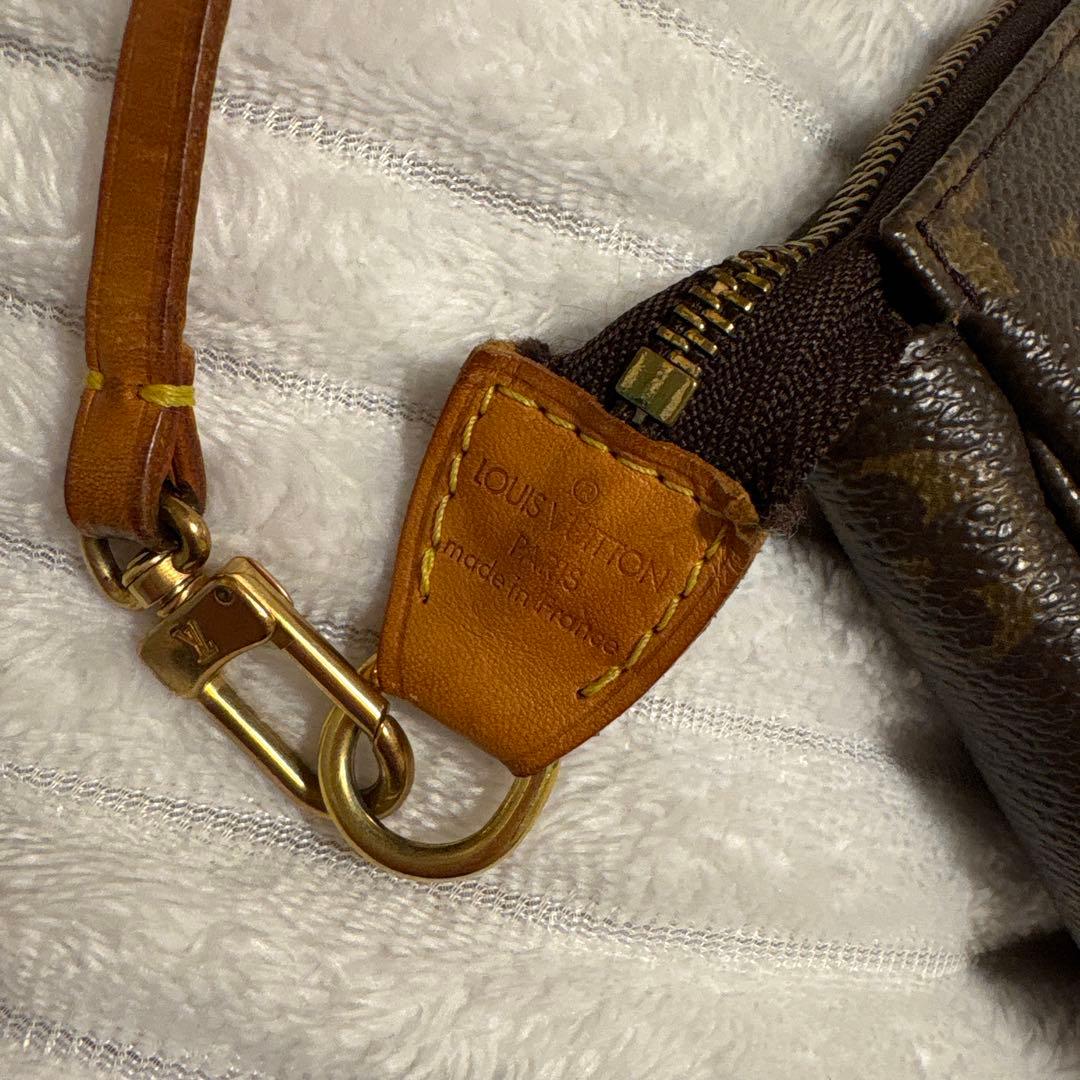 LOUIS VUITTON モノグラムポシェットアクセソワールポーチ