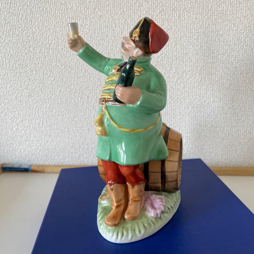 TOKAJI・wine樽の男性・高さ１８cm・陶器製・HEREND・