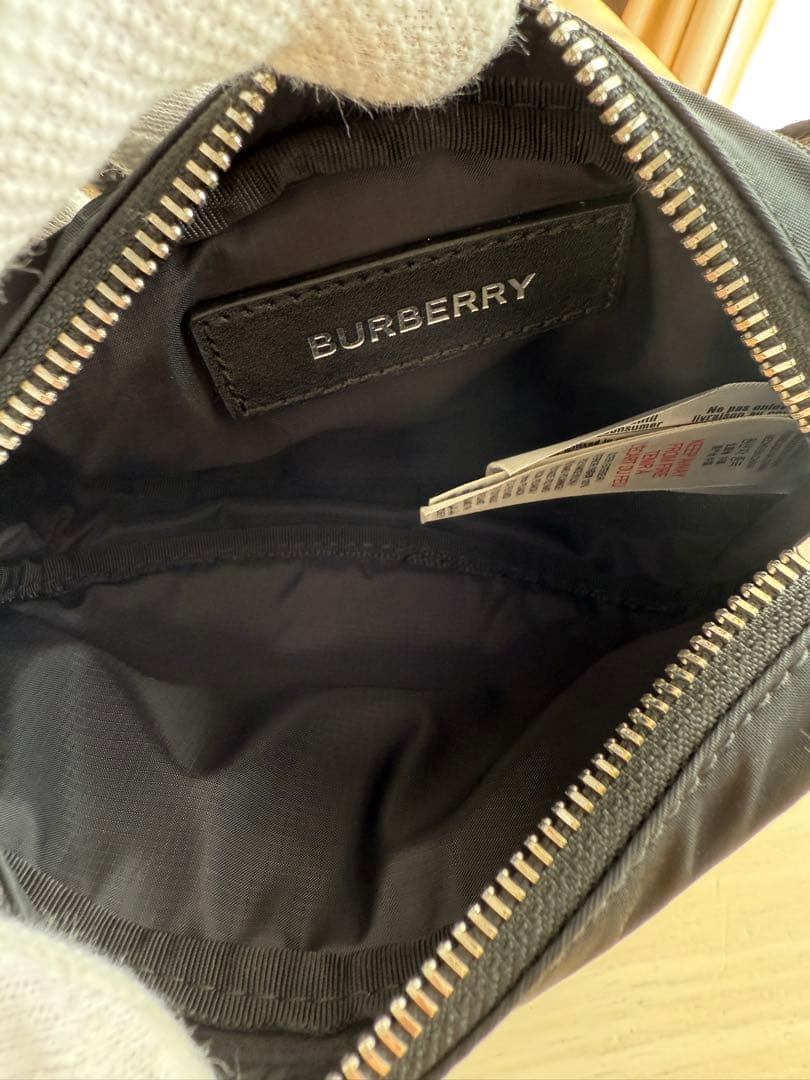 極美品　 バーバリー ボディバッグ ウエストバッグ　ブラック ロゴ
