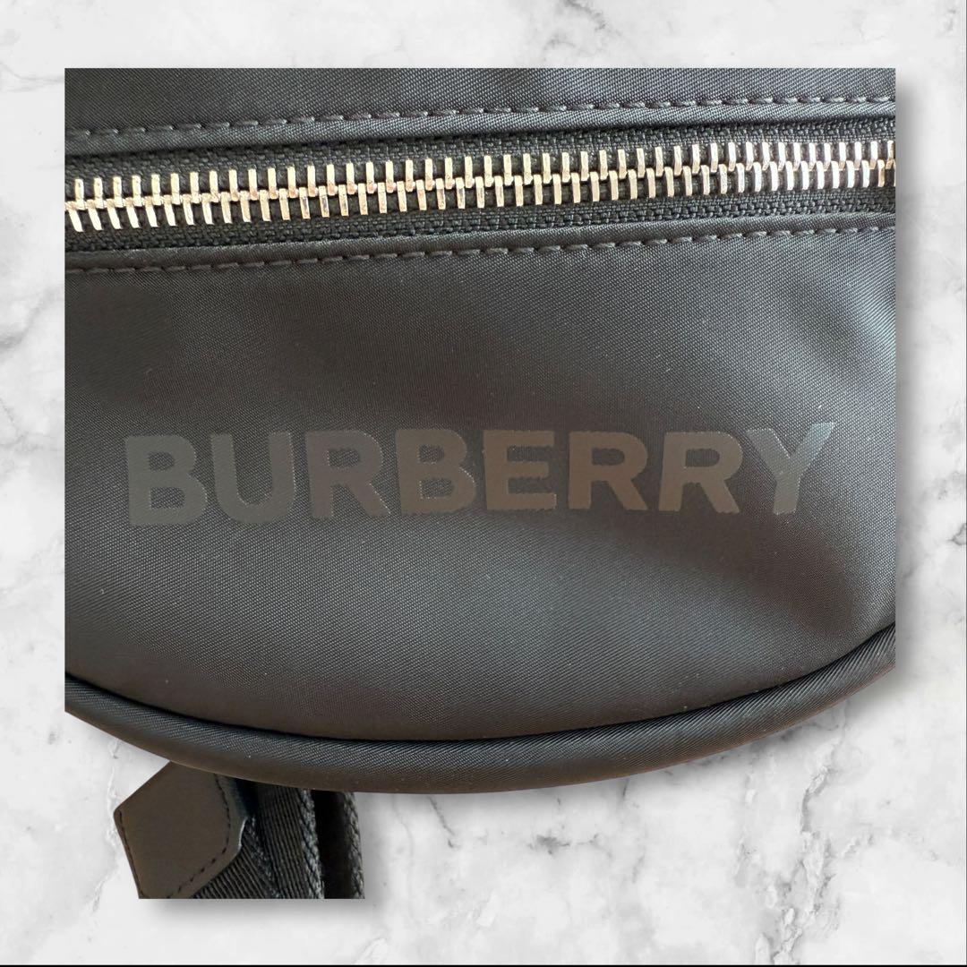 極美品　 バーバリー ボディバッグ ウエストバッグ　ブラック ロゴ