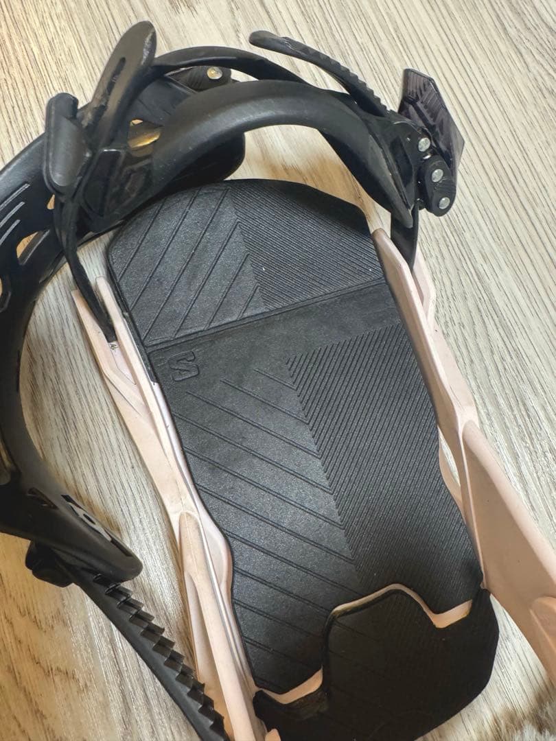 【値下げ】サロモンスノーボード ビンディング RHYTHM (リズム) Sサイズ