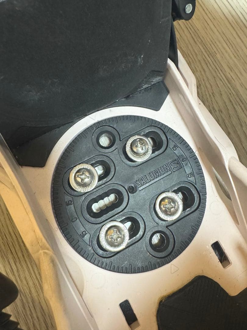 【値下げ】サロモンスノーボード ビンディング RHYTHM (リズム) Sサイズ