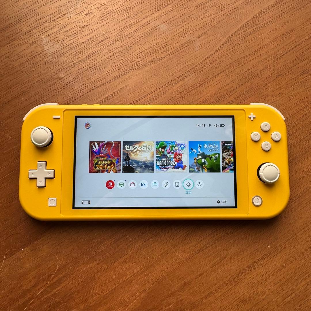 【Nintendo Switch Lite】イエロー 純正アダプター付き、箱無し