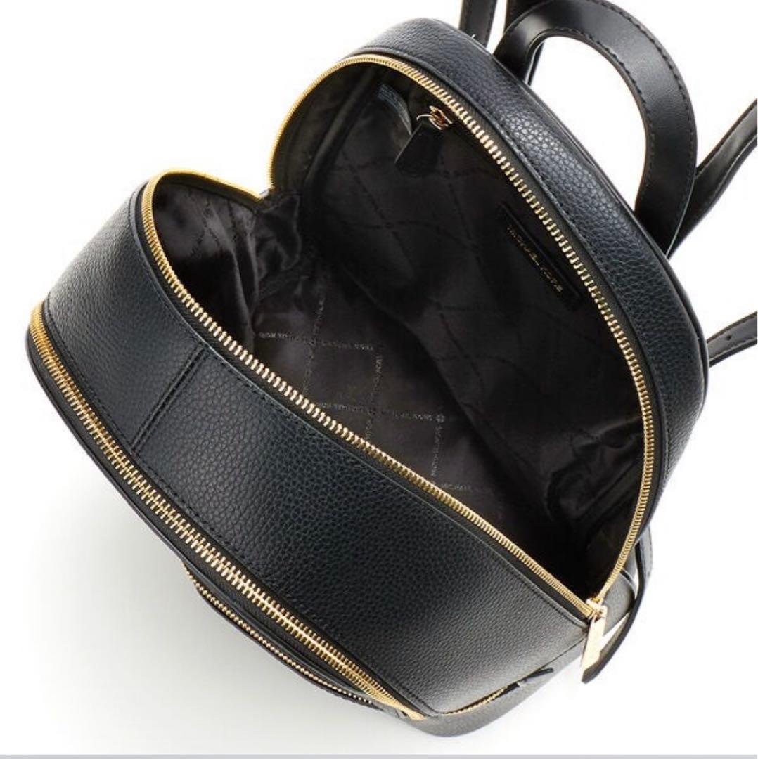 MICHAEL KORS ブラックレザーバックパック