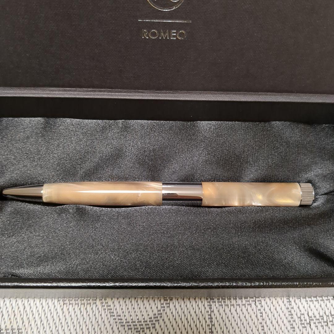 英さん専用 伊東屋ROMEO NO3 ボールペン イタリアンベージュ - メルカリ