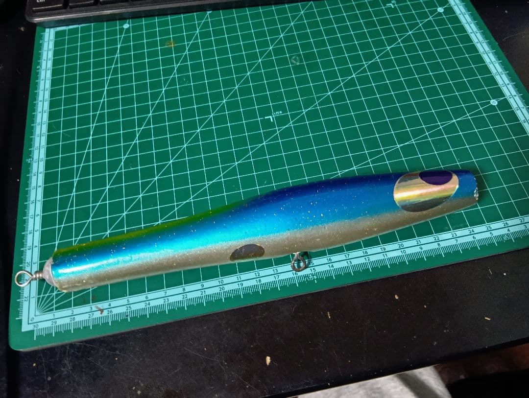 貝田ルアー　スラップツイスター