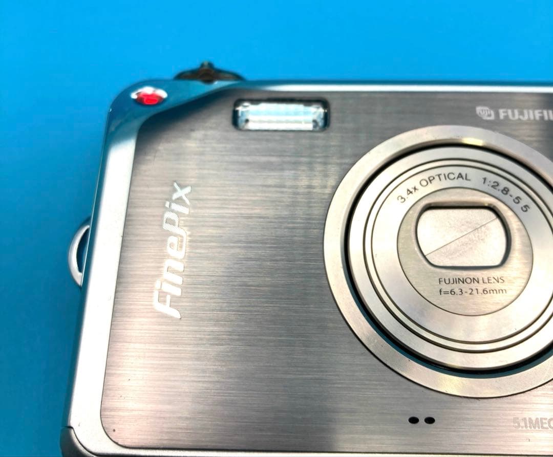 【動作確認済】FUJIFILM FinePix V10 コンデジ