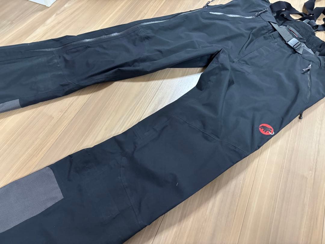 ★送料無料・最高峰★お洒落　マムート ゴアテックスプロ　ハードシェル　スキー雪山